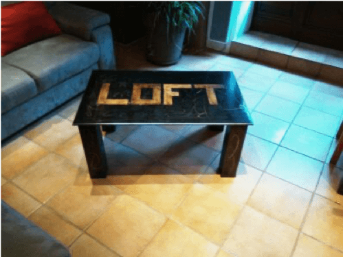 Table faite à la main par un ferronnier