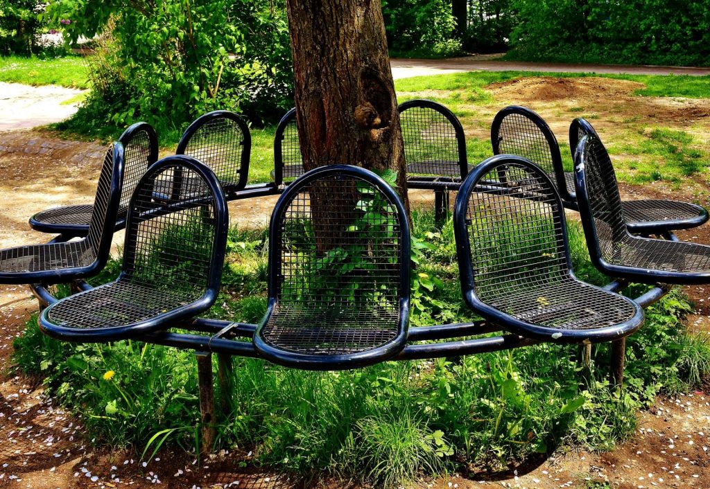 Banc en acier pour un parc