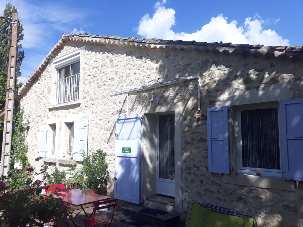 Marquise pour un gite dans les Hautes-Alpes, Thermolaquée Blanc 2